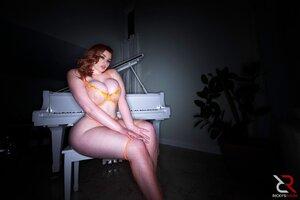 Original 880 px/ 587 px