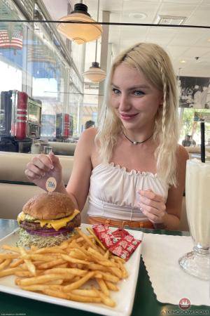 Original 2000 px/ 3000 px