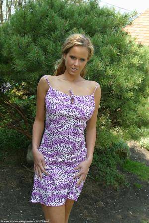 Original 683 px/ 1024 px