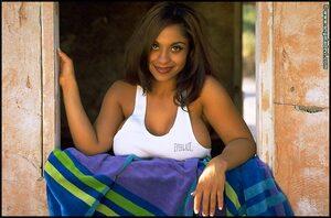 Original 738 px/ 487 px