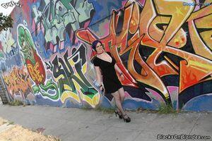 Original 1600 px/ 1067 px