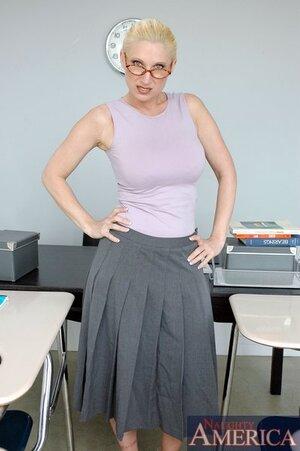 Original 399 px/ 600 px