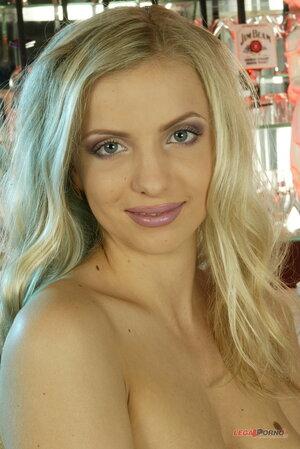 Original 1284 px/ 1920 px