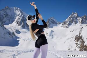 Original 2999 px/ 2000 px