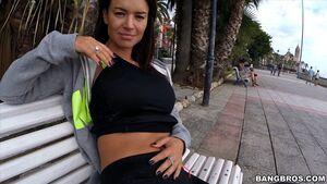 Franceska Jaimes in Bangbros - Anal fucking and squirting Public Bang