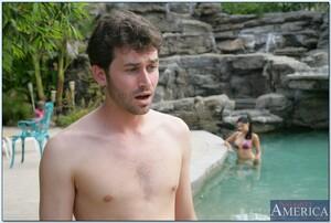 Original 850 px/ 571 px