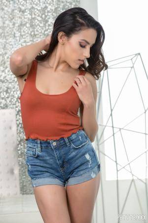 Original 3840 px/ 5760 px