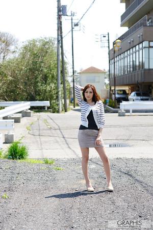 Original 852 px/ 1280 px