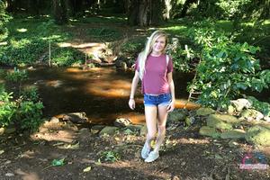 Original 3000 px/ 2000 px