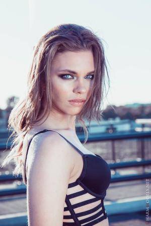 Original 3187 px/ 4780 px