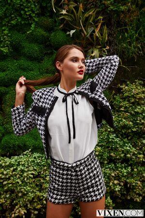 Original 720 px/ 1080 px