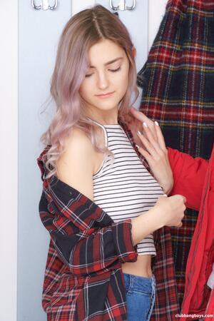 Original 2667 px/ 4000 px