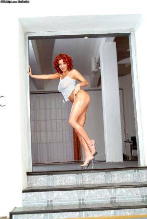 Original 733 px/ 1097 px