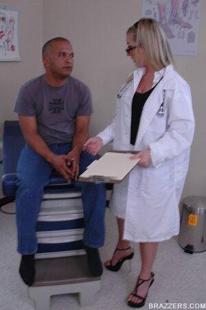 Original 598 px/ 900 px