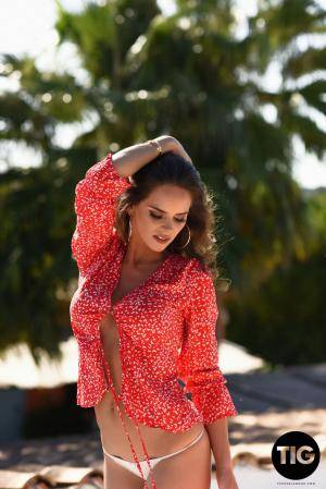 Original 854 px/ 1280 px