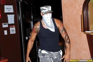 Original 900 px/ 598 px