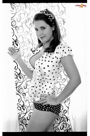 Original 1059 px/ 1600 px