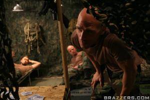 Original 900 px/ 600 px