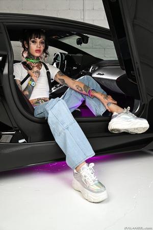 Original 1280 px/ 1920 px