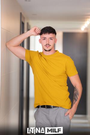 Original 2565 px/ 3840 px