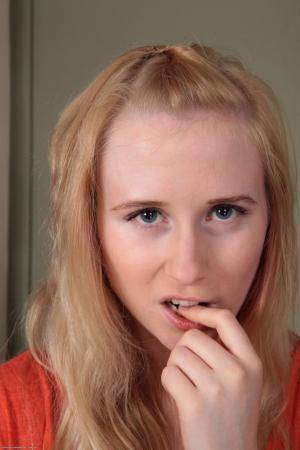 Original 682 px/ 1024 px