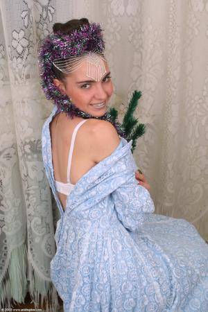 Original 682 px/ 1024 px