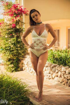 Original 3000 px/ 4500 px