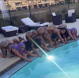 Original 1125 px/ 1115 px