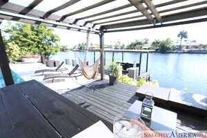 Original 2500 px/ 1667 px