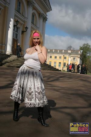 Luba Love flashing - pissing