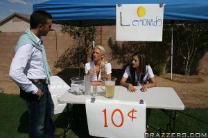 Original 900 px/ 600 px