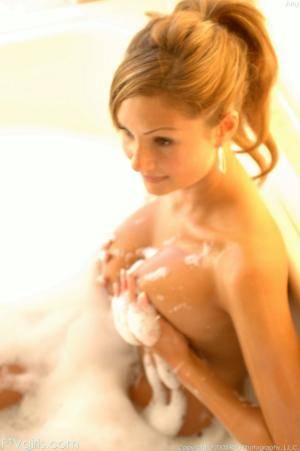 Original 712 px/ 1072 px