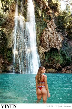 Original 2000 px/ 2999 px