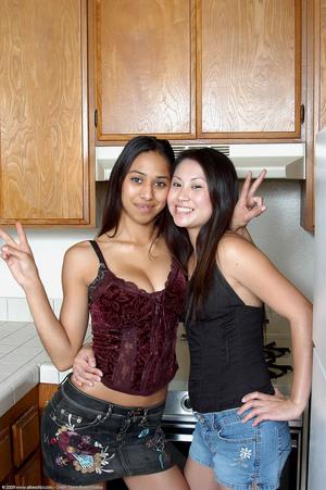 Original 1000 px/ 1504 px