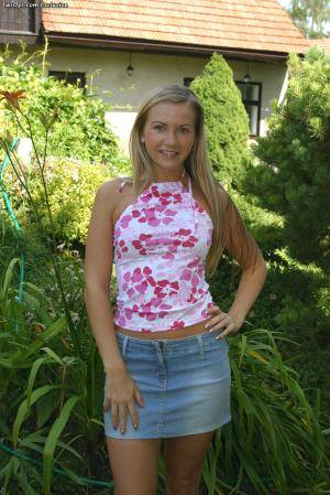 #Twistys Jana AKA Jana Mrhacova Flower Halter Top