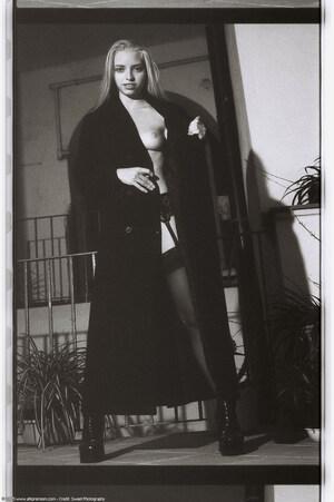 Original 1021 px/ 1536 px