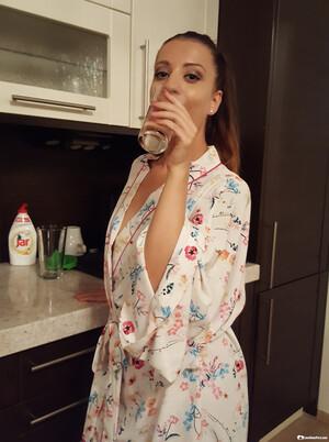 Original 1920 px/ 2570 px