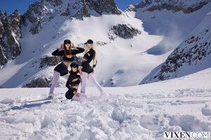 Original 2999 px/ 2000 px