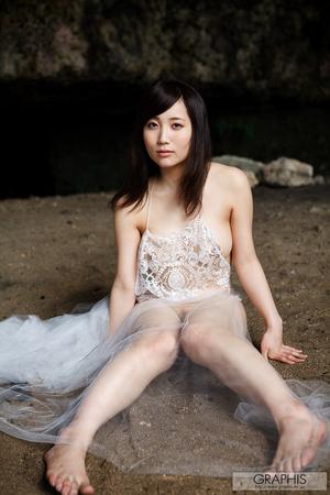 Original 853 px/ 1280 px