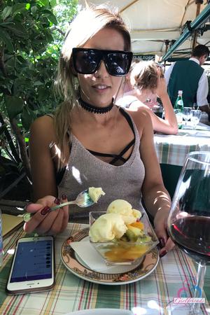 Original 2000 px/ 3000 px