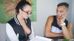 Original 1601 px/ 900 px