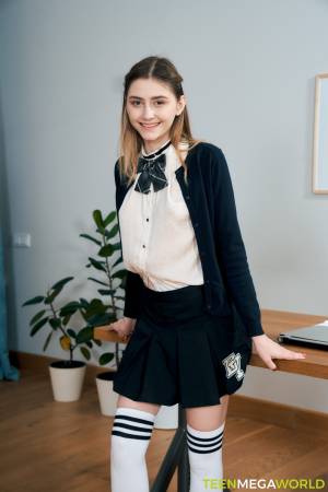 Original 2333 px/ 3500 px