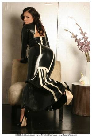 Original 694 px/ 1024 px