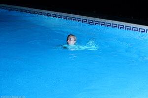 Original 1648 px/ 1098 px