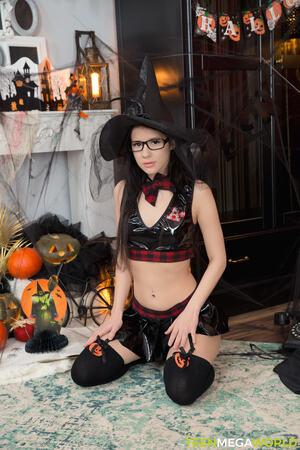 Original 2333 px/ 3500 px