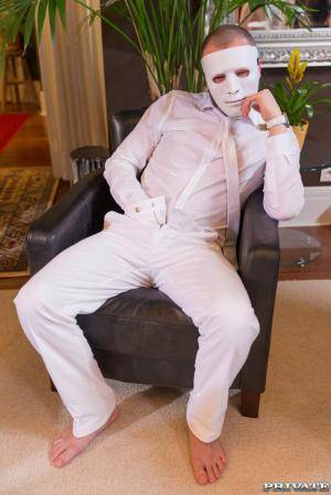 Original 1067 px/ 1600 px