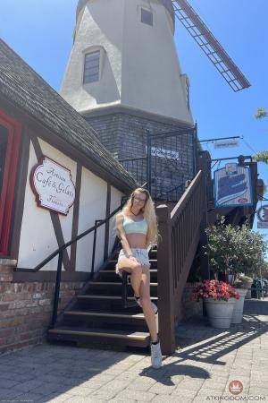 Original 2000 px/ 3000 px