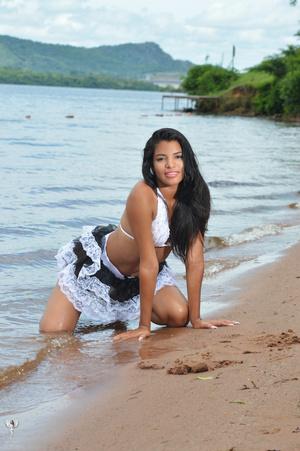 Original 2000 px/ 3005 px