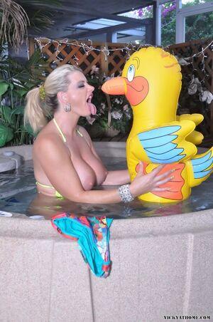 Original 850 px/ 1280 px