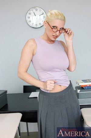 Original 399 px/ 600 px